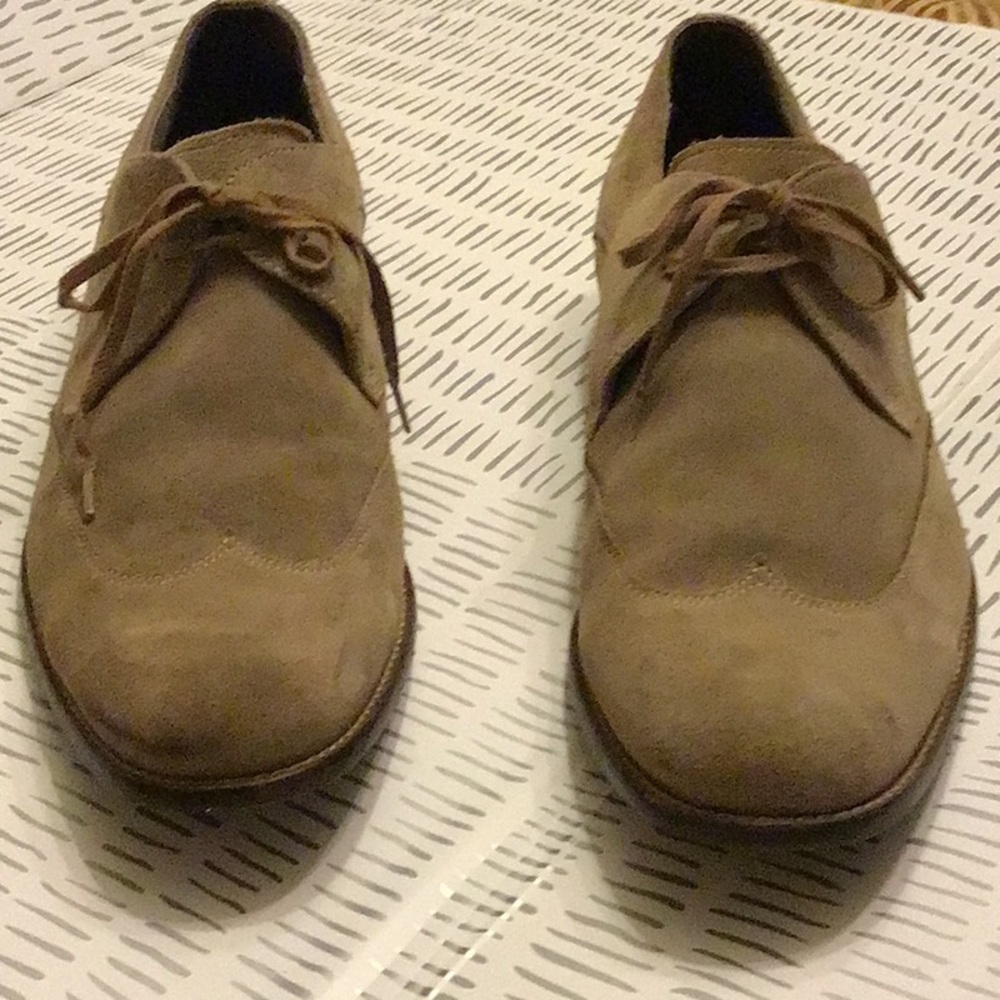 Mens tan suade wing tip loafers